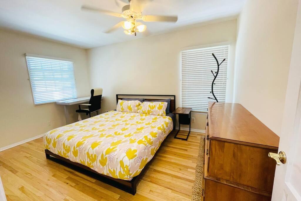 Spacious Family Oasis In Silicon 5mins To Lax Hébergement de vacances Los Angeles
